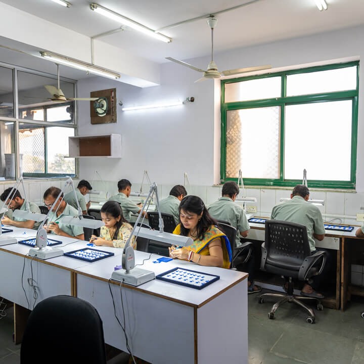 Custom Jewelry Manufacturer USA – Crafting Personalized Luxury